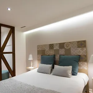 Casa Do Castelo 2- Work Or Relax In The Historic Heart Of Lisbon! Appartement